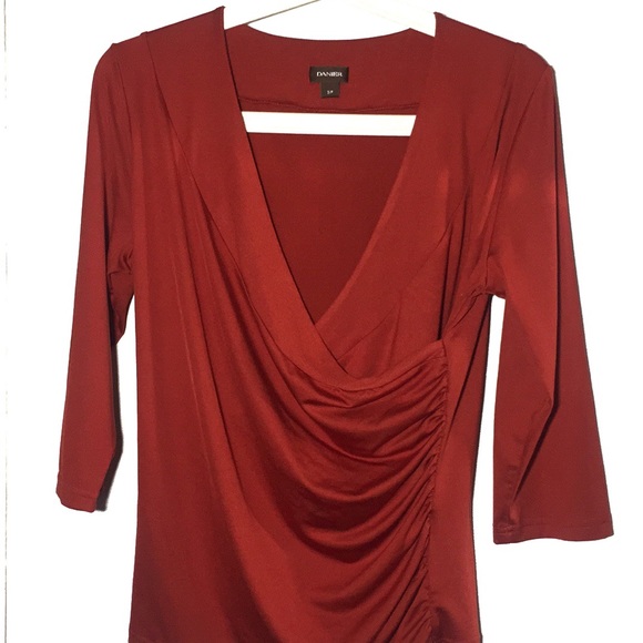 DANIER Red Deep-Cut Top 3/4 Sleeve Blouse - Picture 2 of 8